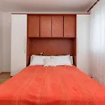 Apartamento Three-bedroom In Peroj