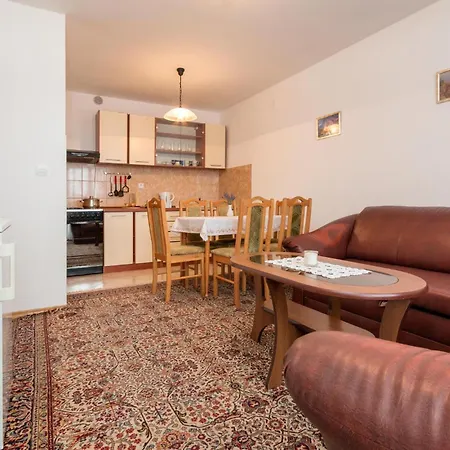 Apartment Three-bedroom In *