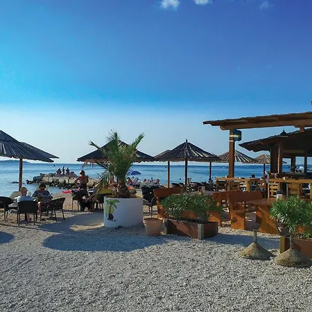 Three-bedroom In Apartment Peroj