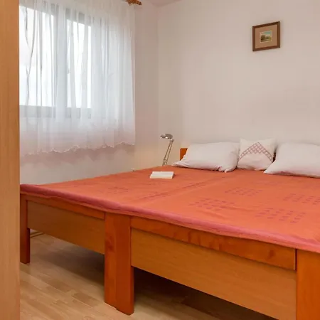 Apartment Three-bedroom In