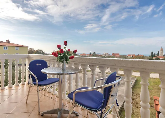 Three-bedroom In * Перой