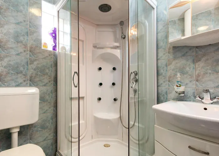 Three-bedroom In * 페로이