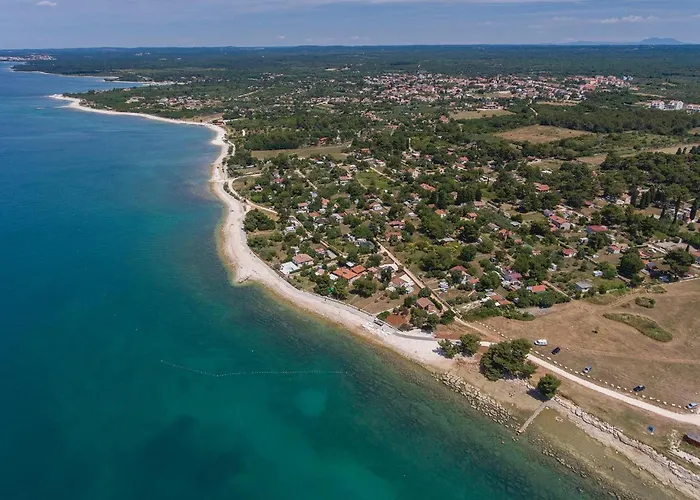 Three-bedroom In Апартаменты Перой